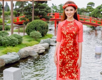 Học sao Việt cách diện áo dài đẹp đón năm mới