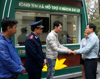 Bắt lái xe taxi 