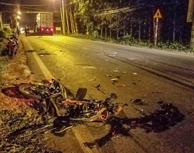Ba xe máy tông nhau khiến 3 người chết, 2 người nguy kịch