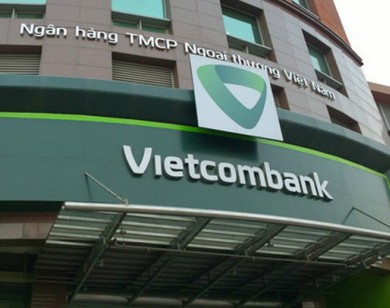 Vietcombank tiếp tục thay đổi phí dịch vụ