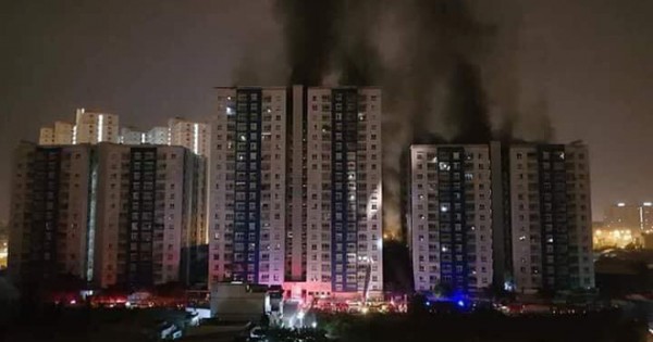 Chung cư cao cấp cháy lớn lúc nửa đêm khiến hàng chục người chết