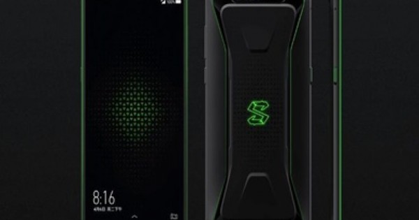 Xiaomi Black Shark cũng đã chính thức trình làng với vi xử lí Snapdragon 845, làm mát bằng chất lỏng