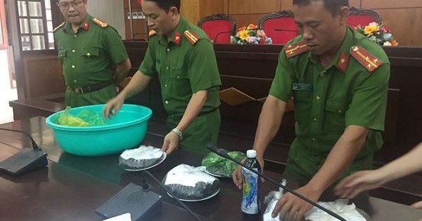 'Cà phê nhuộm pin' được trộn lẫn với hồ tiêu nhằm tăng trọng lượng