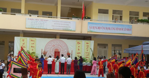 Trường tiểu học Hùng Vương (Q.5, TPHCM) tổ chức Lễ giỗ tổ Hùng Vương