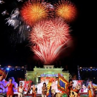 Bắn pháo hoa đêm khai mạc Lễ hội Hoa Phượng Đỏ - Hải Phòng 2018