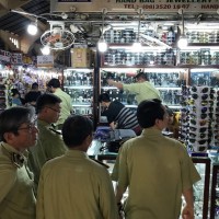 Rầm rộ kiểm tra "hàng giả"  tràn lan trong chợ Bến Thành