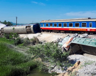 Phó Thủ tướng yêu cầu điều tra nguyên nhân vụ lật tàu ở Thanh Hóa