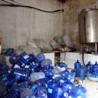 Điểm danh 12 cơ sở nước đóng chai, nước đá “bẩn” tại Hà Nội