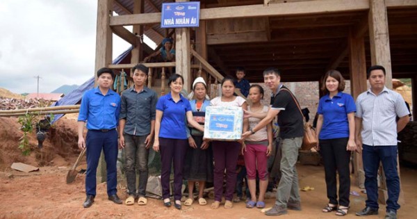 Báo Thanh Niên và Vinamilk tặng nhà cho 10 gia đình