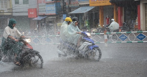 Dự báo thời tiết 15/6: Hà Nội có mưa rào và dông