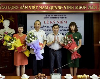 Chi hội báo Kinh tế và Đô thị mitting kỷ niệm 93 năm Ngày Báo chí Cách mạng Việt Nam