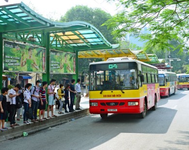 Hành khách dưới 18 tuổi sẽ được mua vé xe buýt ưu tiên