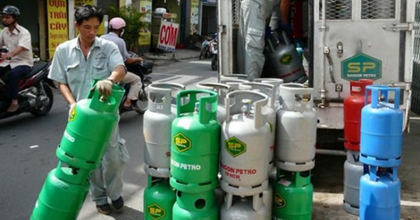 Giá gas tăng 3 tháng liên tiếp, gần 30.000 đồng/bình 12kg