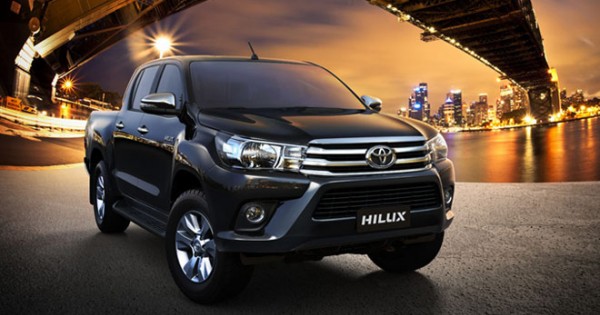 Giá xe ôtô hôm nay 4/7: Toyota Hilux tăng 18-22 triệu đồng