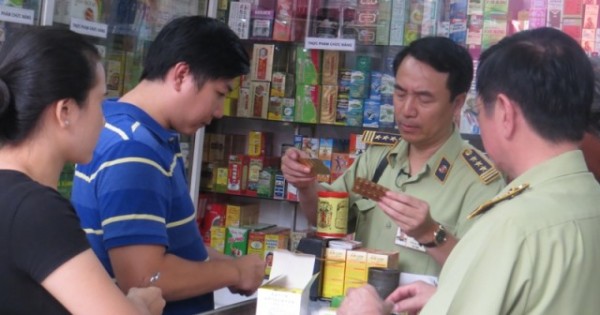 TP Hồ Chí Minh: Phát hiện hàng chục điểm bán sản phẩm y tế, mỹ phẩm không rõ nguồn gốc