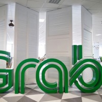 Grab mở thêm dịch vụ giao hàng tạp hóa