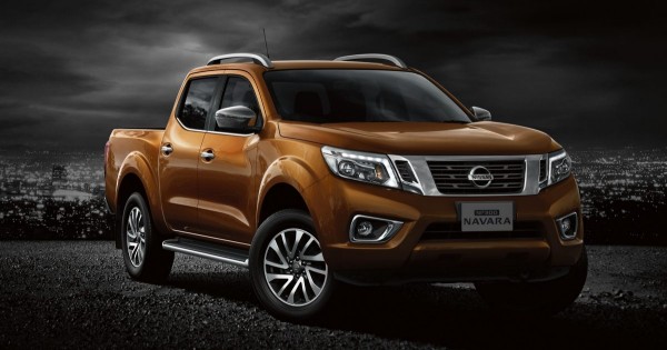 Giá xe ôtô hôm nay 15/7: Nissan Navara giảm 10-20 triệu đồng