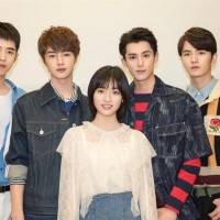 'Vườn sao băng' 2018 bị khán giả ném đá