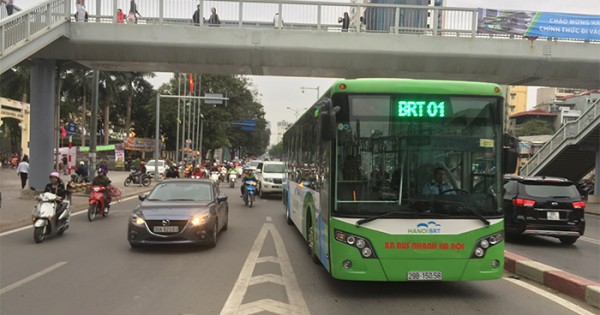 Hà Nội chuẩn bị thử nghiệm thẻ vé điện tử trên xe buýt nhanh BRT