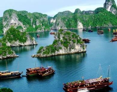 Quảng Ninh: Đề xuất tăng giá vé tham quan vịnh Hạ Long lên 50 - 550 nghìn đồng/người/lần