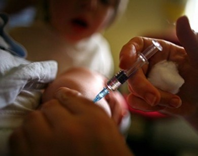 Bê bối vắc-xin giả tại Trung Quốc khiến phụ huynh lo lắng