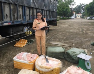 Bắt giữ 2,5 tấn thịt lợn hôi thối trên đường đi TP Hồ Chí Minh tiêu thụ
