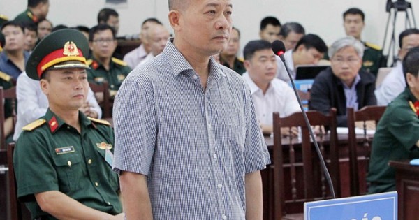 Cựu thượng tá quân đội Út “trọc” Đinh Ngọc Hệ bị đề nghị 12-15 năm tù