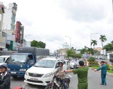 Hôm nay (1/8), TP Hồ Chí Minh chính thức tăng phí đỗ xe ôtô dưới lòng đường