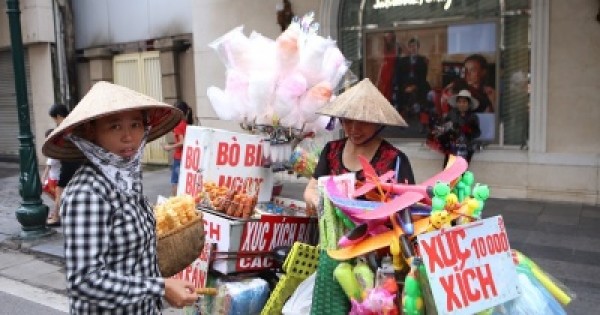 Lừa đảo, “chặt chém” khách nước ngoài: Kỹ nghệ “chặt chém” khách Tây