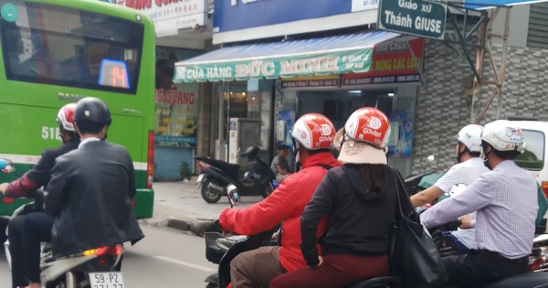 Tài xế công nghệ - Ngàn lẻ chiêu trò “móc tiền thưởng” từ doanh nghiệp