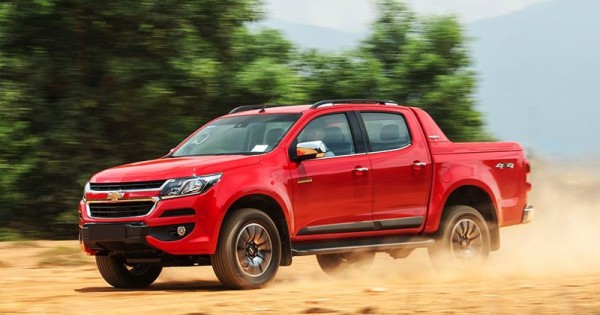 Giá xe ôtô hôm nay 27/8: Chevrolet Colorado giảm 30-50 triệu đồng