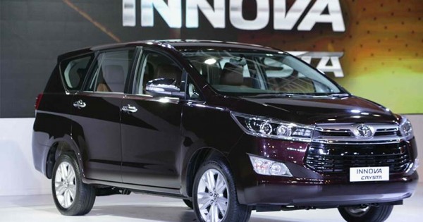 Giá xe ôtô hôm nay 31/8: Toyota Innova có thể giảm 40 triệu đồng