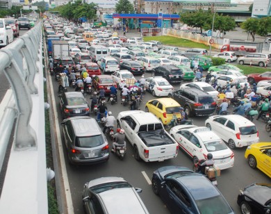 Cần tạo sân chơi bình đẳng cho taxi truyền thống và GrabTaxi