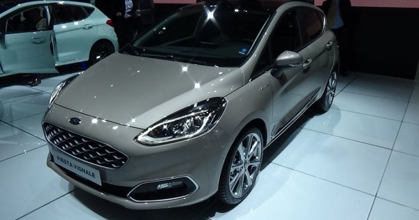 Giá xe ôtô hôm nay 4/9: Ford Fiesta 2018 giảm 50 triệu đồng