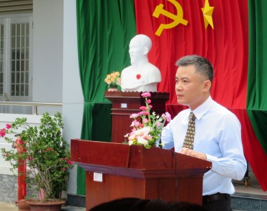 Phú Quốc POC trao 527 học bổng Ươm mầm tri thức cho học trò nghèo tỉnh Kiên Giang