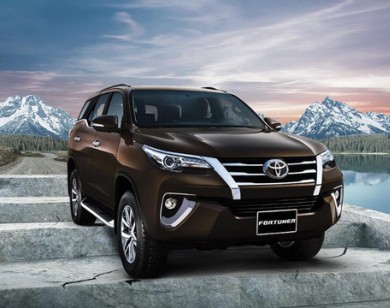 Giá xe ôtô hôm nay 9/9: Toyota Fortuner 2018 có giá 1,026 - 1,354 tỷ đồng