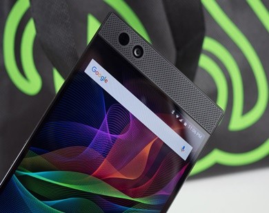 Razer Phone 2 với dung lượng lưu trữ 512GB, màn hình 16:9 bất ngờ xuất hiện trên AnTuTu