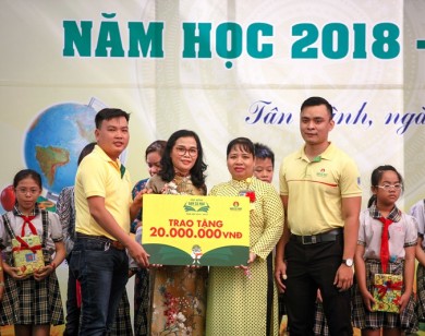 Đạm Cà Mau trao học bổng 2 tỷ đồng cho HSSV vượt khó