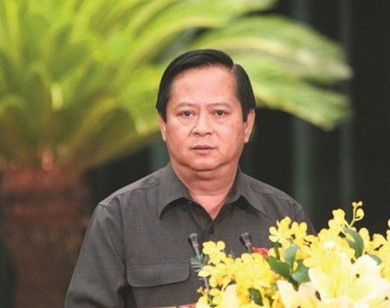 Ông Nguyễn Hữu Tín đã ký giao hơn 32,4 ha đất "gốc quốc phòng" cho doanh nghiêp "vỏ nội, ruột ngoại"