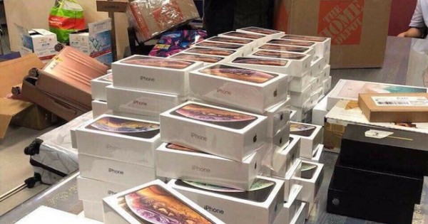 Bắt giữ lô hàng iPhone XS MAX mới trị giá 6,5 tỷ ở sân bay Tân Sơn Nhất