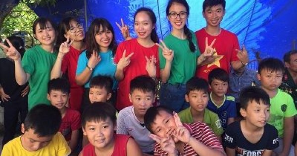 Đoàn Đại biểu SSEAYP Việt Nam 45 mang niềm vui đến cho bệnh nhân và trẻ em