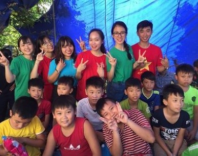 Đoàn Đại biểu SSEAYP Việt Nam 45 mang niềm vui đến cho bệnh nhân và trẻ em