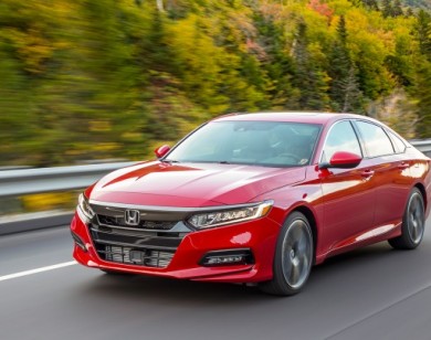 Giá xe ôtô hôm nay 28/9: Honda Accord 2018 giảm nhẹ