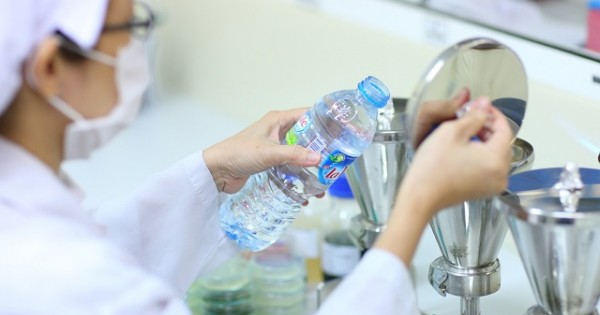 Quản lý chất lượng nước đóng chai, đóng bình: Triệt tận gốc hàng giả, hàng nhái