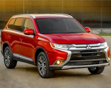 Giá xe ôtô hôm nay 2/10: Mitsubishi Outlander giảm 51 triệu đồng.