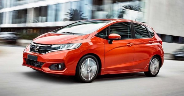 Giá xe ôtô hôm nay 5/10: Honda Jazz có giá từ 544-624 triệu đồng.