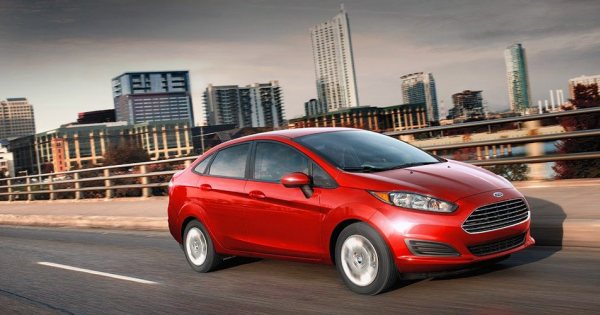 Giá xe ôtô hôm nay 11/10: Ford Fiesta giảm 50 triệu đồng