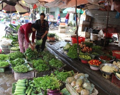 Giá rau xanh tại TP Hồ Chí Minh tăng mạnh