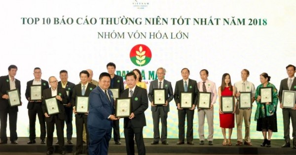 Đạm Cà Mau đạt Top 10 Báo cáo thường niên tốt nhất năm 2017