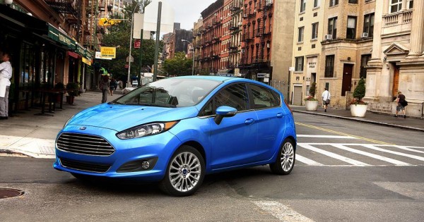 Giá xe ôtô hôm nay 5/11: Ford Fiesta giảm 50 triệu đồng